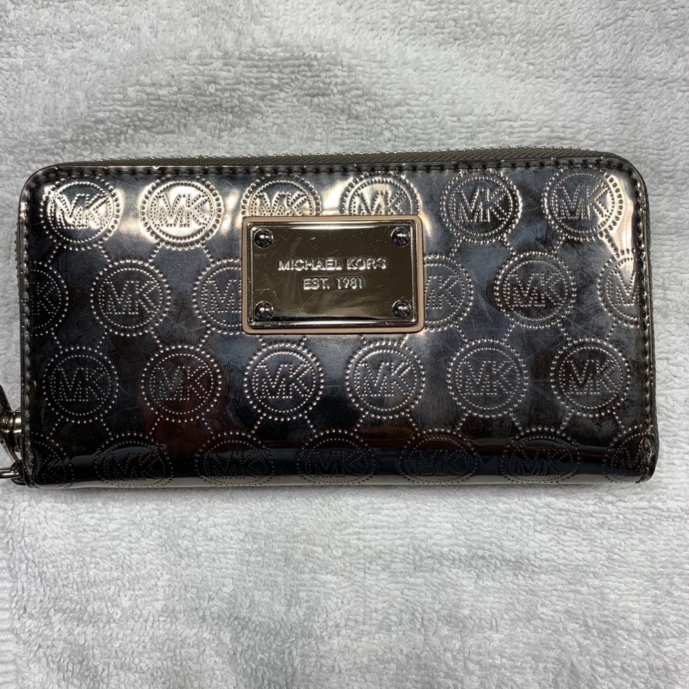 Michael Kors wallet
